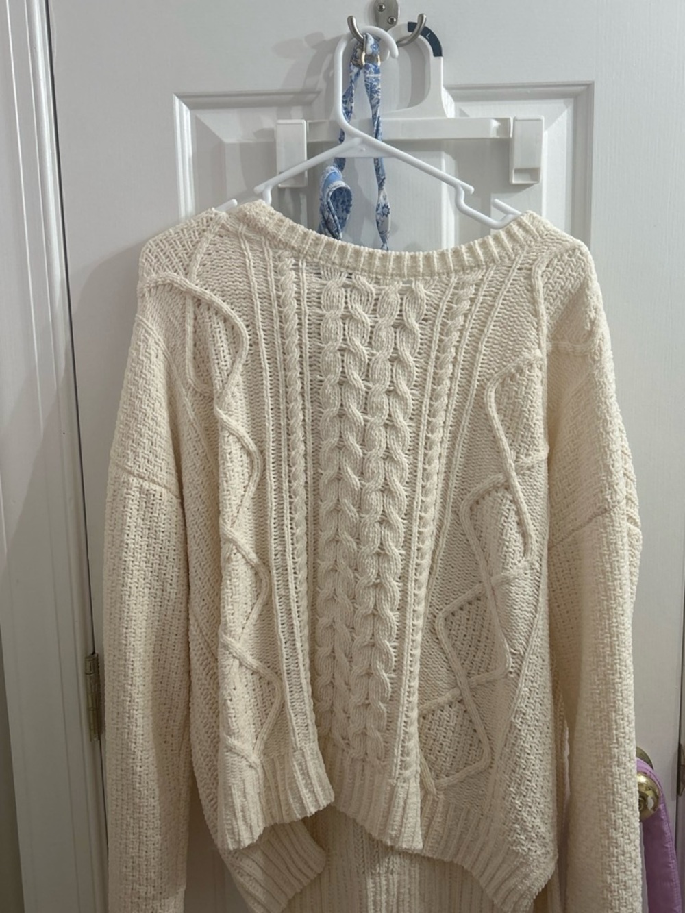 SO Cream Cable-Knit Scoop Neck Sweater
